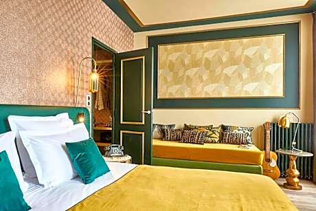 Premium Triple Room