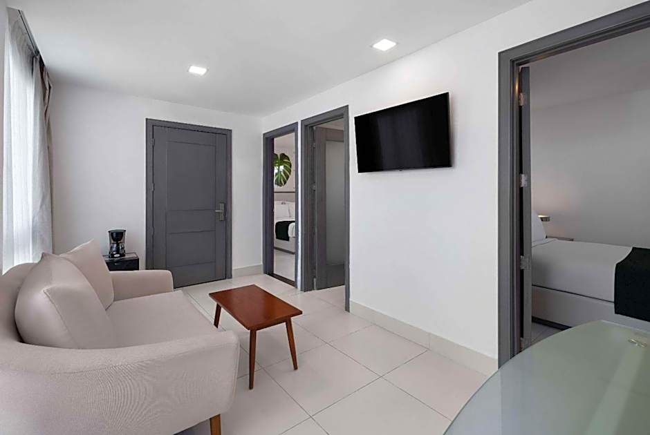 Gran Hotel Europa Santo Domingo, Trademark by Wyndham