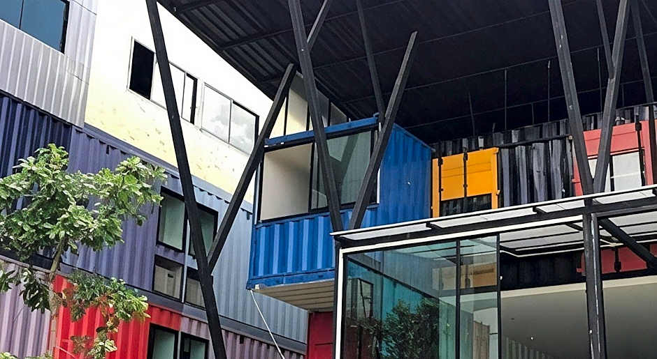 QBix Hotel