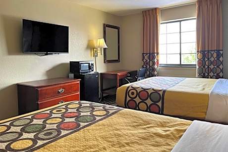 Queen Room with Two Queen Beds - Non-Smoking