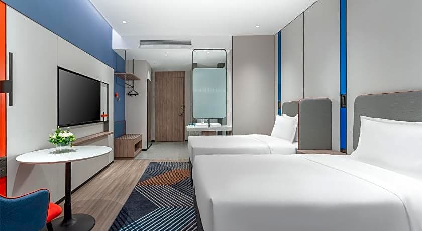 Holiday Inn Express Yinchuan Yuehai By IHG