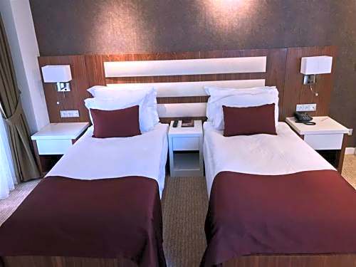 End Glory Hotel