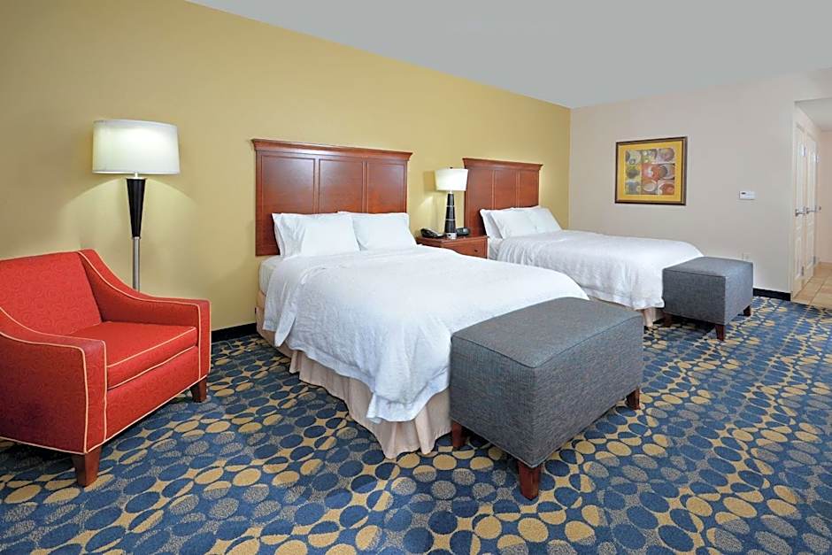 Hampton Inn By Hilton And Suites Charlotte Huntersville