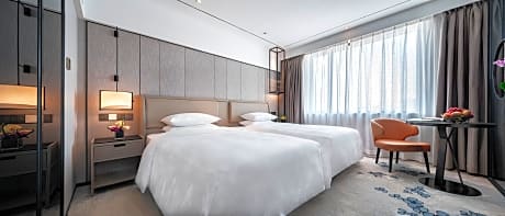 Deluxe River View Twin Room