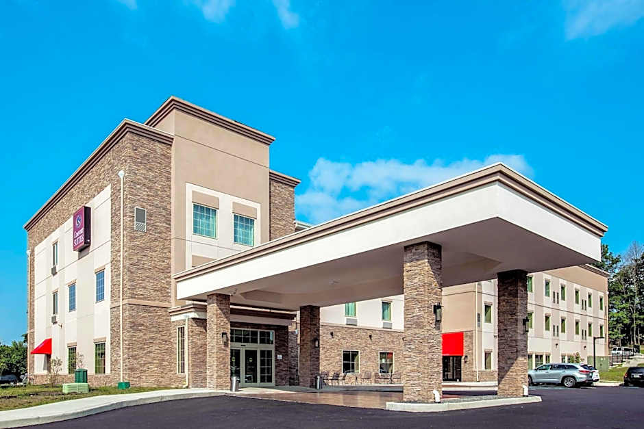 Comfort Suites Fishkill near Interstate 84