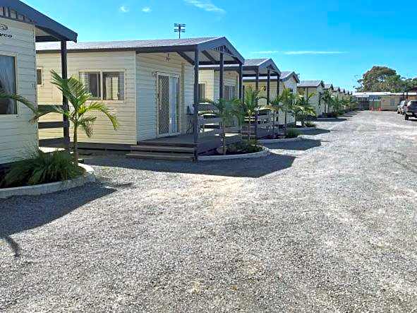 Lakes Main Holiday Park