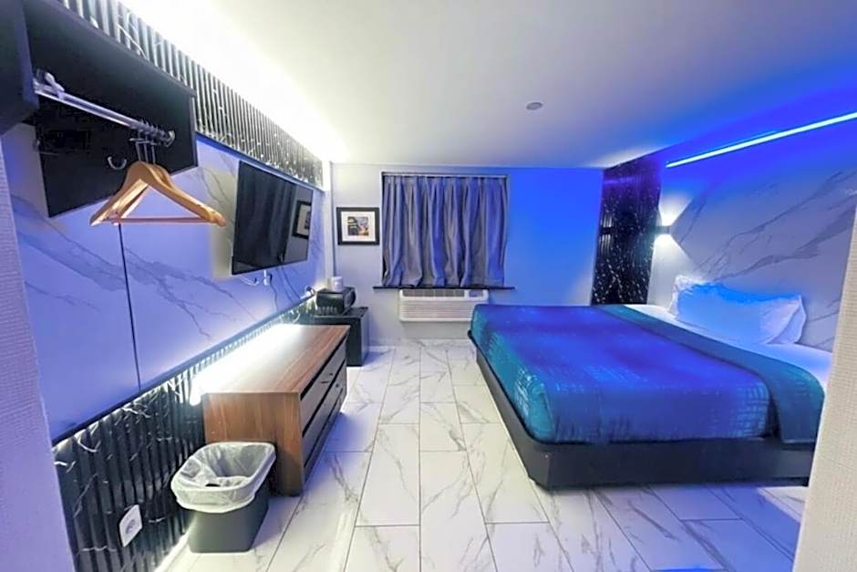 Umbrella Hotel Brooklyn - Newly Renovated