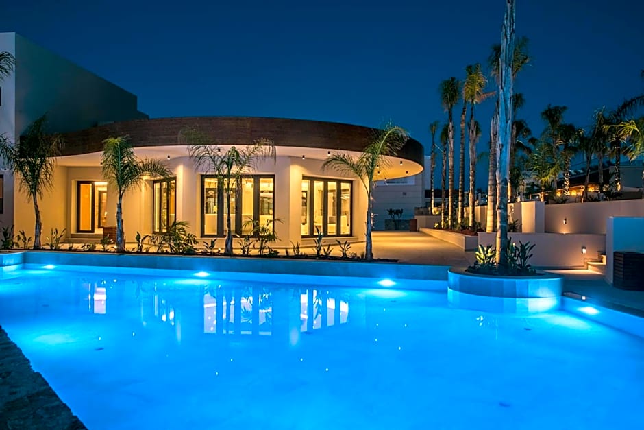 Noble Hotel & Suites - Adults Only