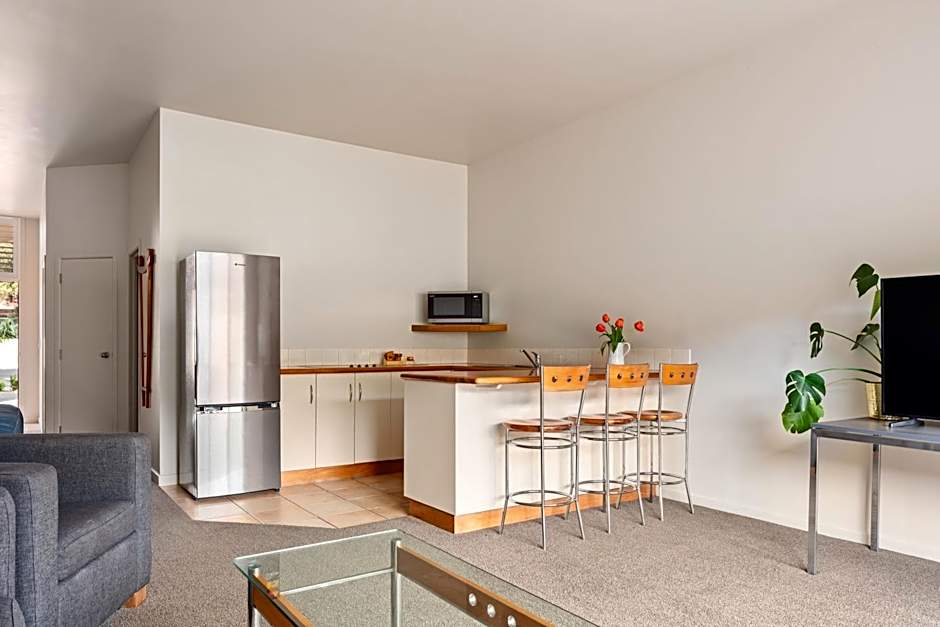 Ocean Beach Motor Lodge