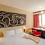 B&B HOTEL Lille Roubaix Centre Grand-Place