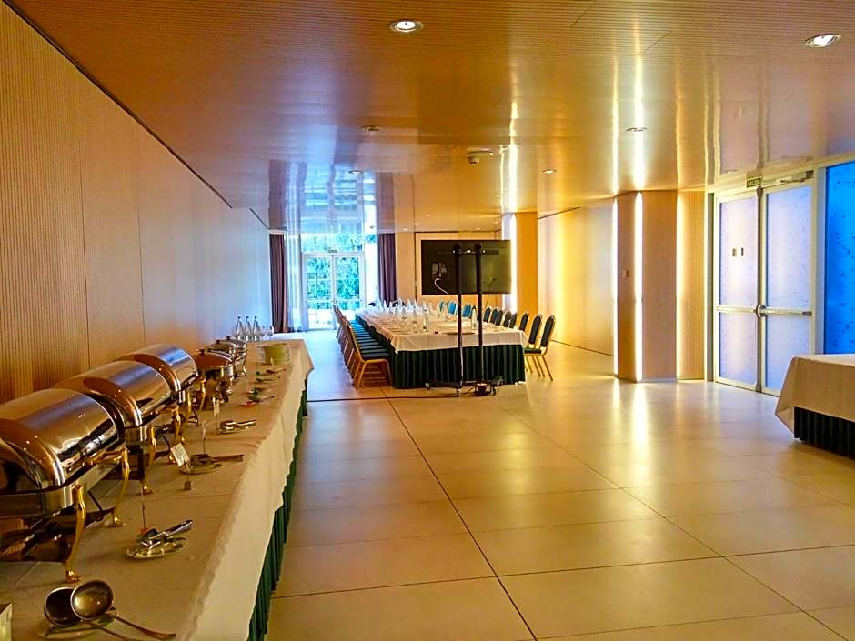 Hotel Jardines de Uleta Suites