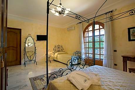 Quadruple Room with Terrace