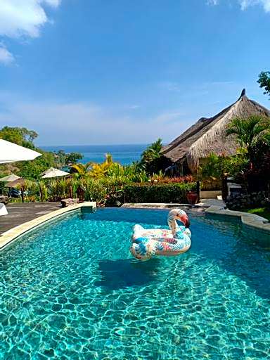 milo's home bungalow