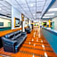 Crestwood Hotel