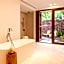 El Careyes Club & Residences