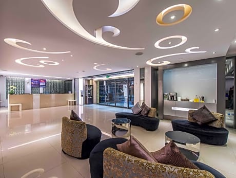 Forward Hotel Nangang