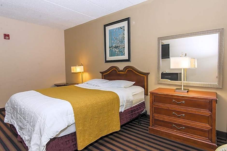 NORTHEAST GARDEN INN.