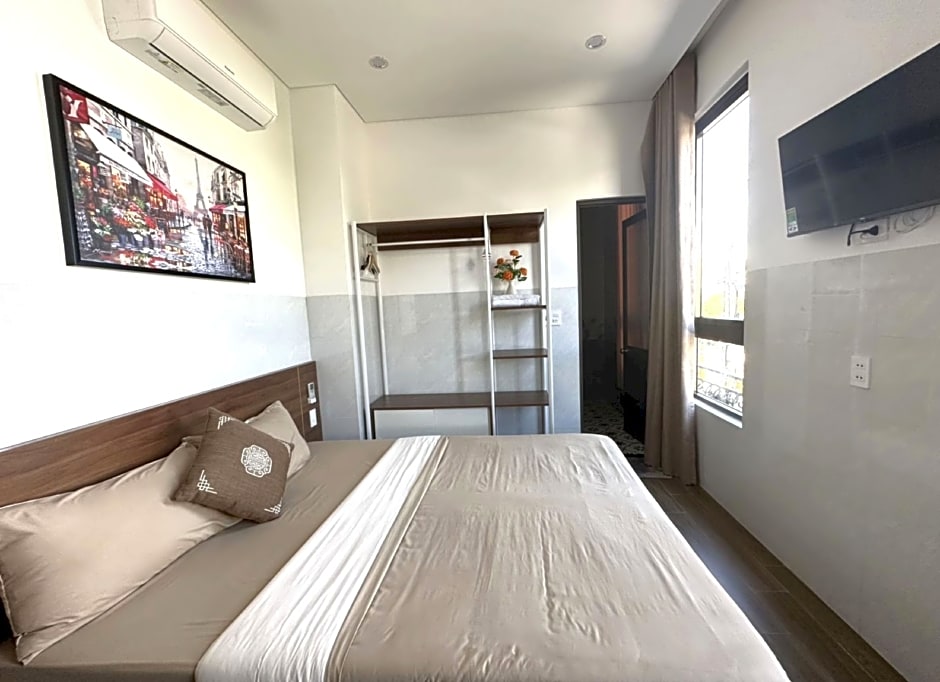 OYO 1193 Huynh Gia Hotel