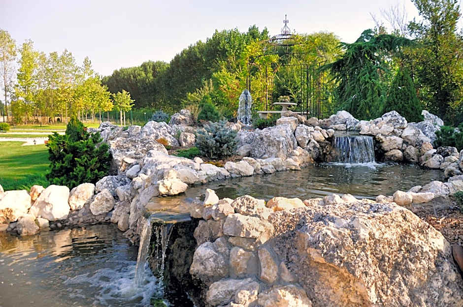 Boutique Complex Trakiets