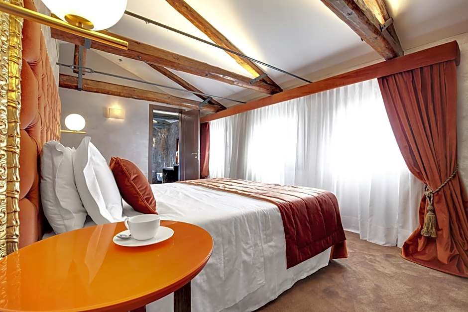 Hotel Dona Palace
