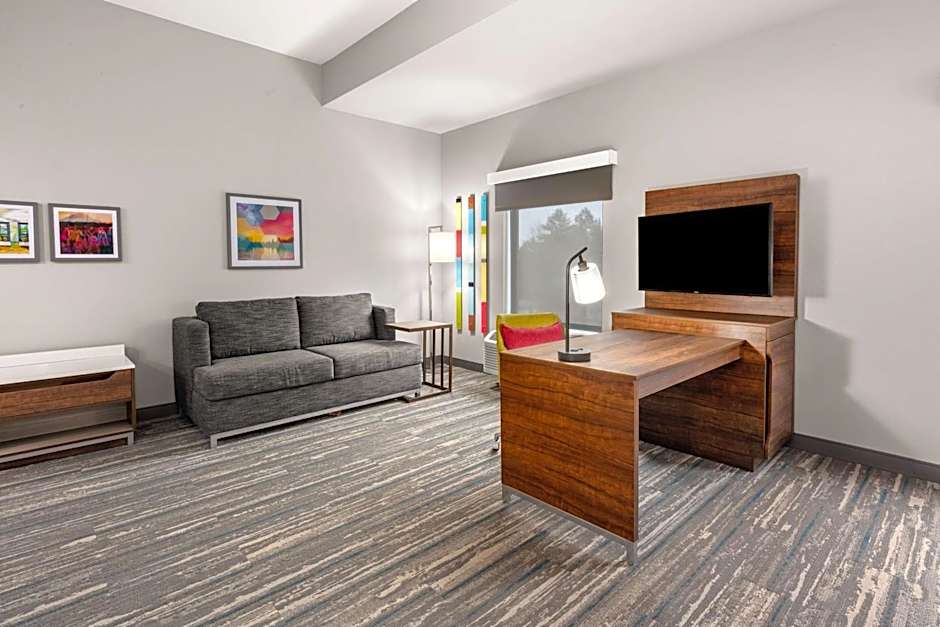 Photo 1 of 5 of Studio 1 King Bed, Hearing/Mobility Accessible, Roll in Shower