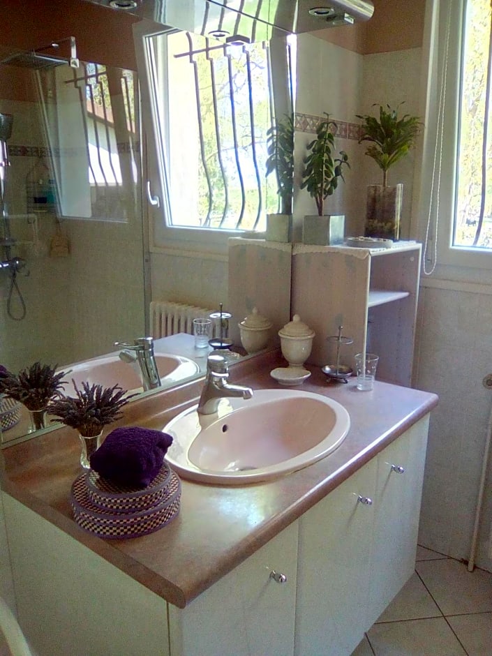 Havre de paix au bords de l'Eure - divers hébergements