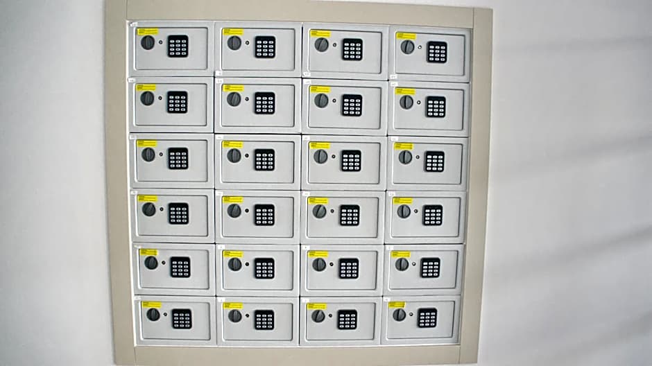 Topcity Hostel & Suites