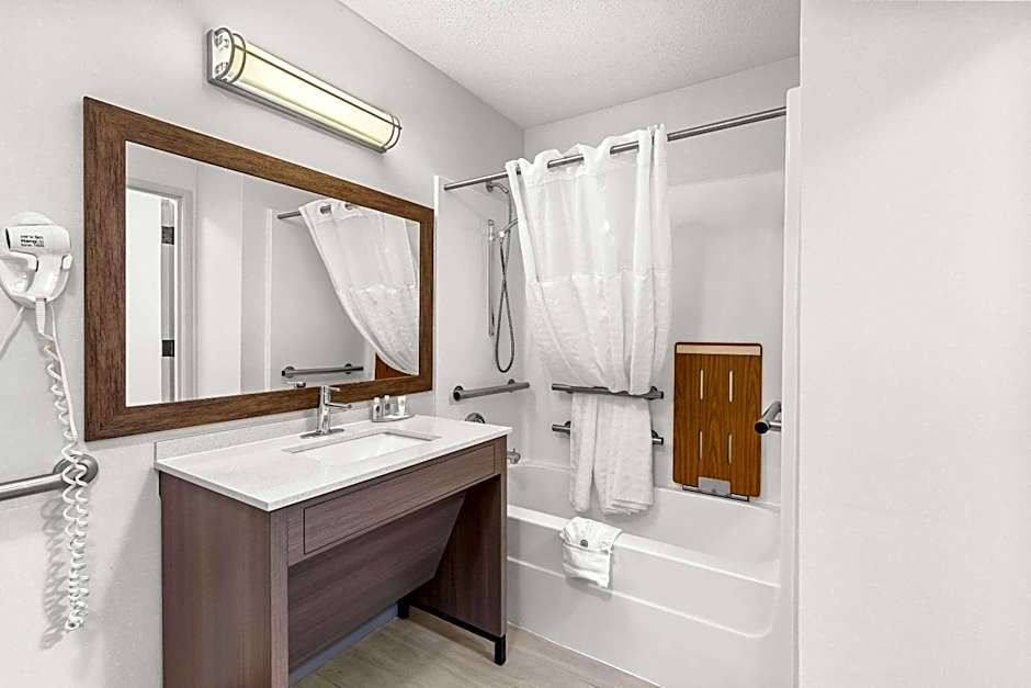 Comfort Inn Painesville - Concord