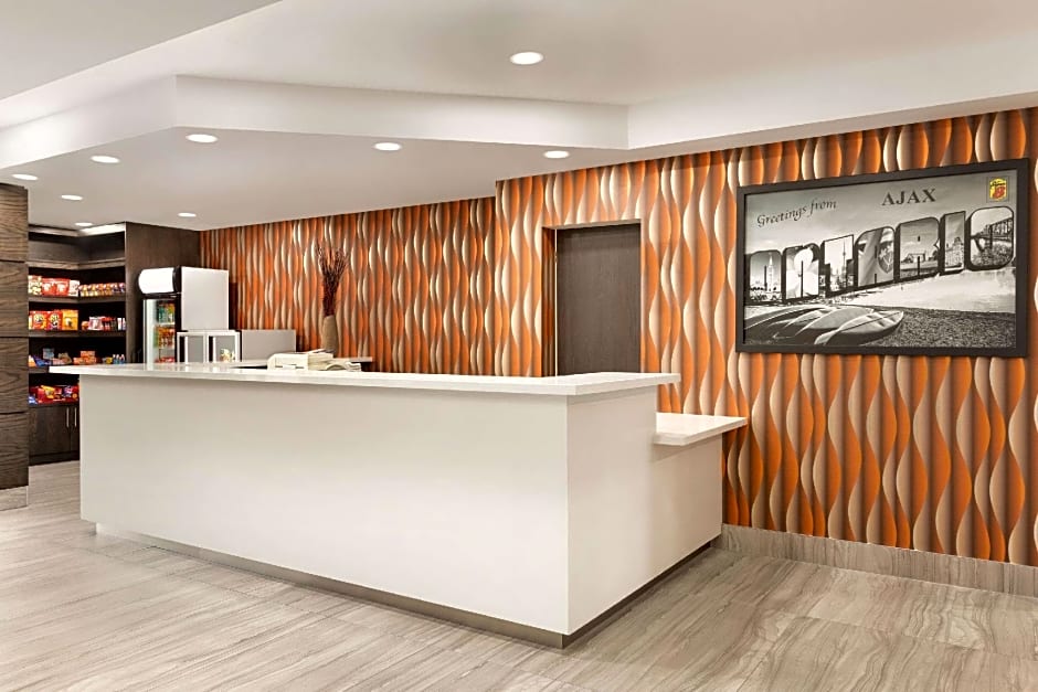 Super 8 by Wyndham Ajax/Toronto On