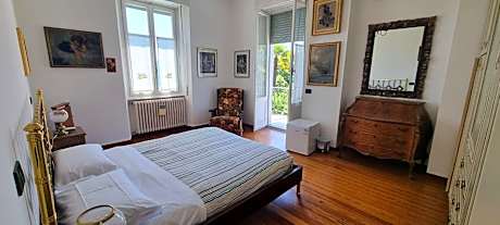 Double Room with Private External Bathroom