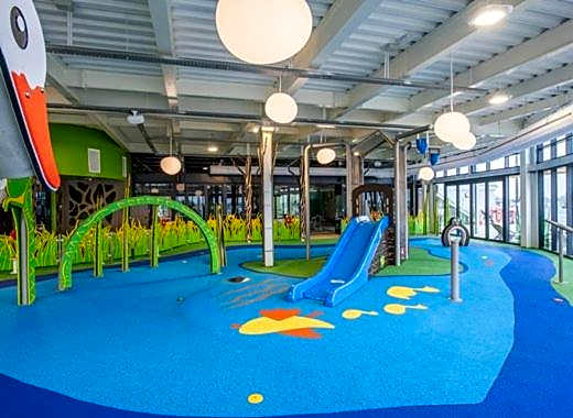 53A kingfisher court tattershall lakes luxury hot tub holidays