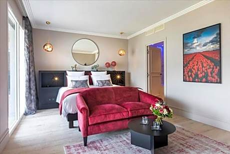 Privilege Room