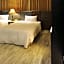Maple Hotel