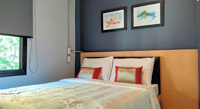 The Chatbox Silom Hostel