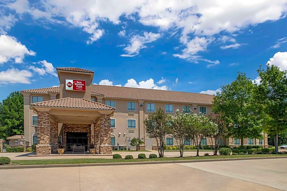 Best Western Plus Crown Colony Inn And Suites