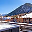 Independence Square 304, Stylish Hotel Room with Downtown Views & Great Location
