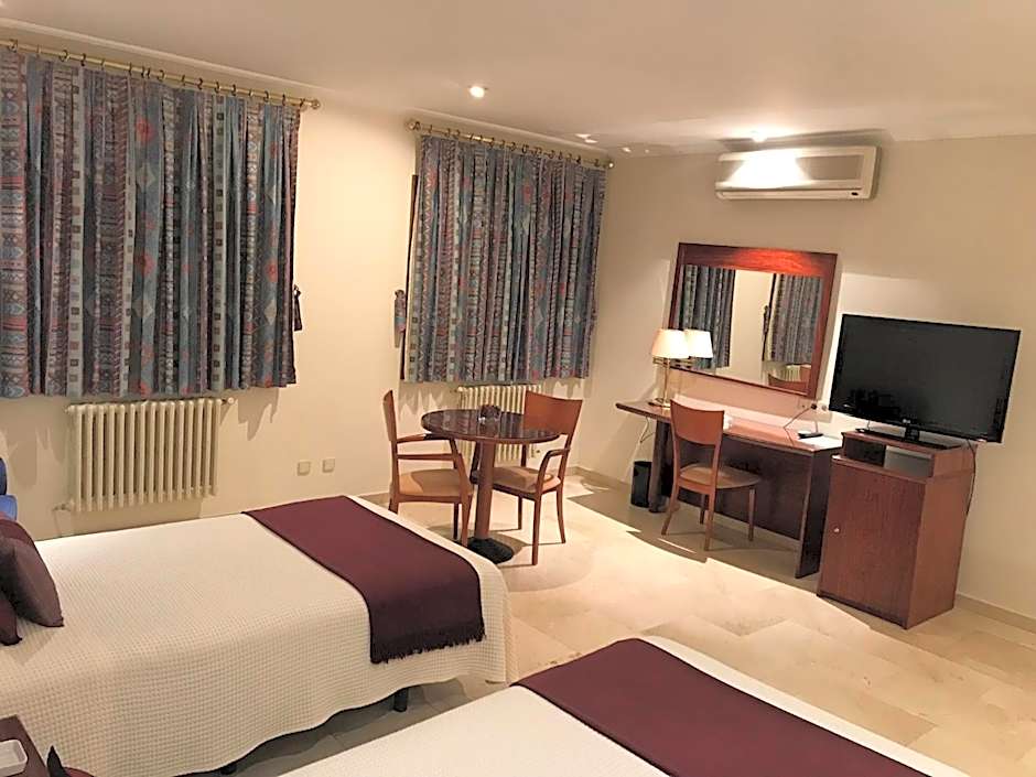 Hotel Suís