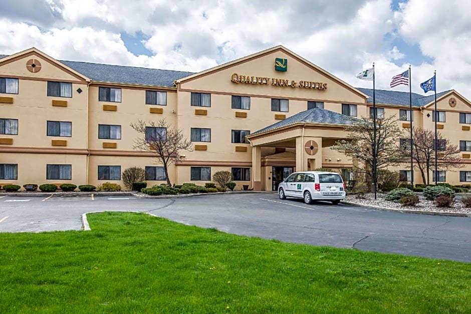 Quality Inn & Suites South Bend Airport