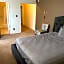 Deluxe Hotel Style Unit (B08)