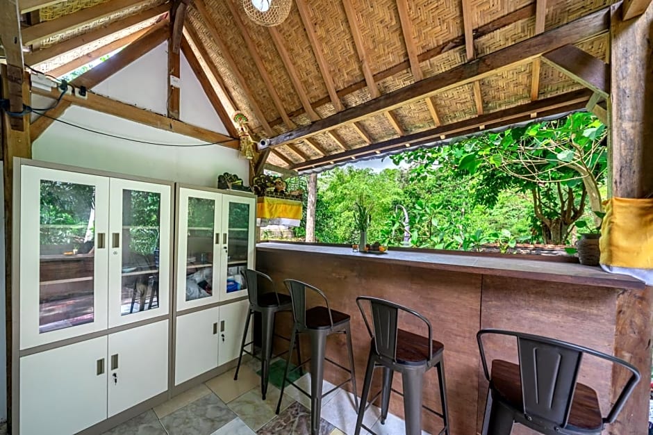 Riverside Retreat