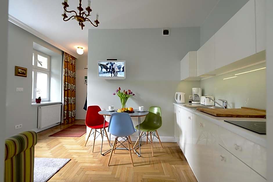 Crystal Suites Chez Helena