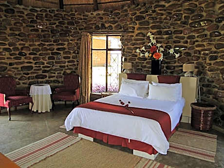 Suite with Garden View