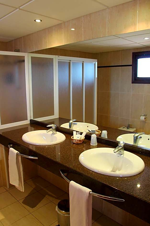 Aparthotel Tres Caminos