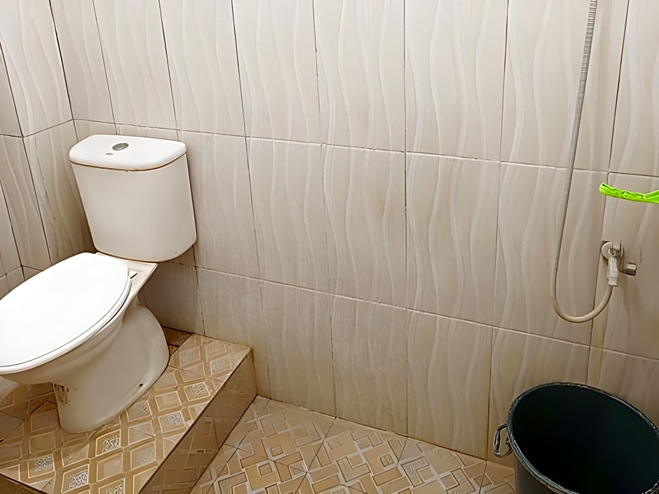 Penginapan Kurnia Sluke