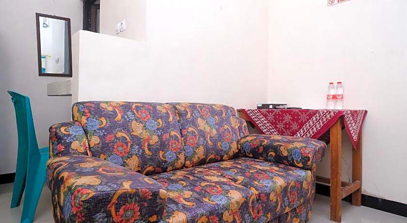 RedDoorz Syariah near Exit Toll Palur