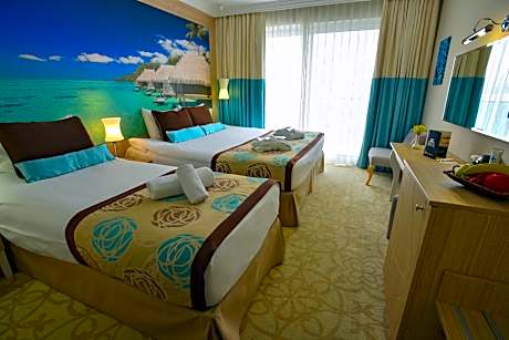Superior Room with Lake View & Balcony