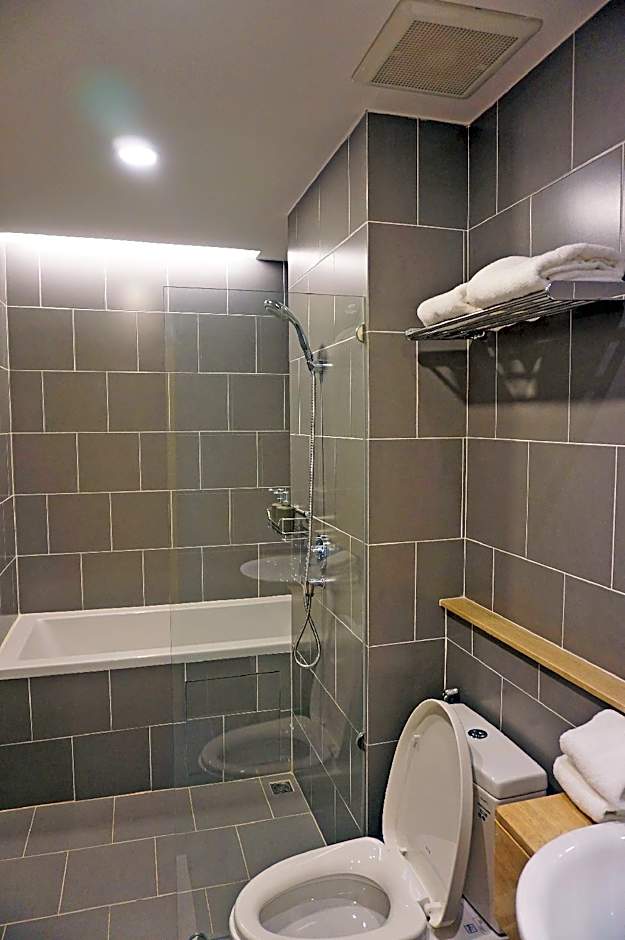 Benri sriracha residence