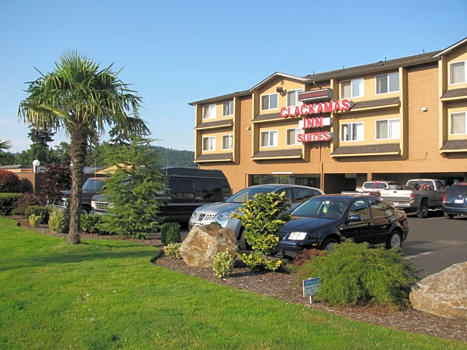 Clackamas Inn and Suites