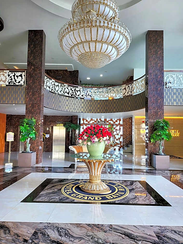 Grand Bayu Hill Hotel