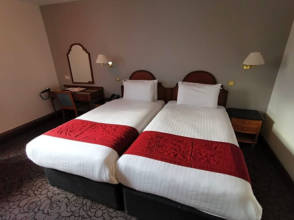 Copthorne Effingham Gatwick Hotel